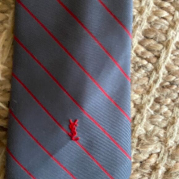 YVES ST. LAURENT NECKTIE - Picture 3 of 3